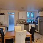 Avec Piscine Apartamento *