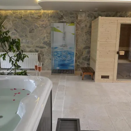Avec Piscine Durtal