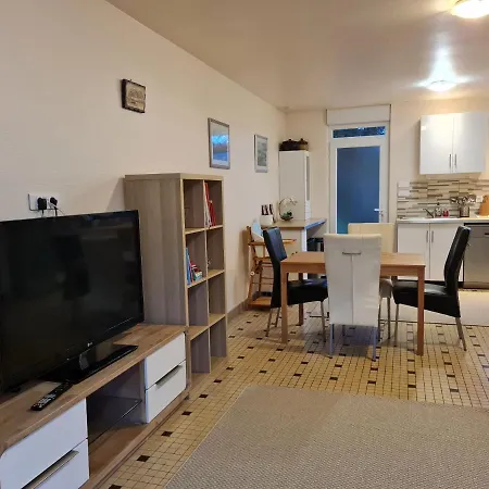 Avec Piscine Apartamento